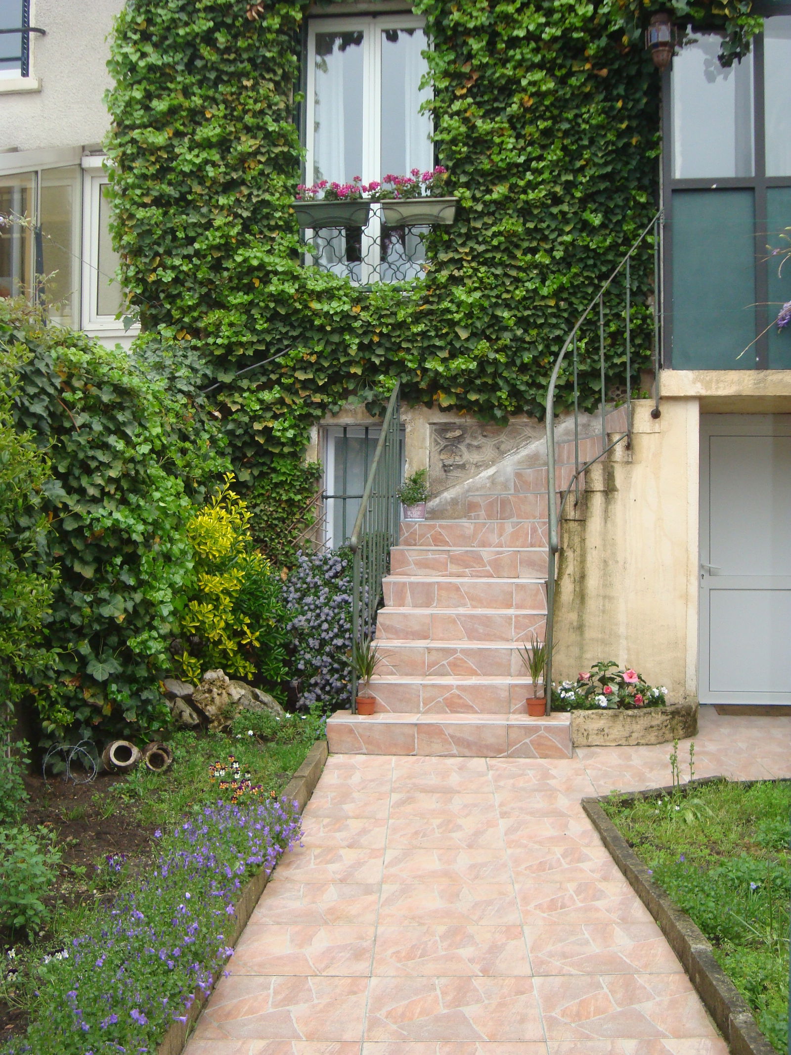 Onafhankelijke Studio Fontenay-sous-Bois 89830