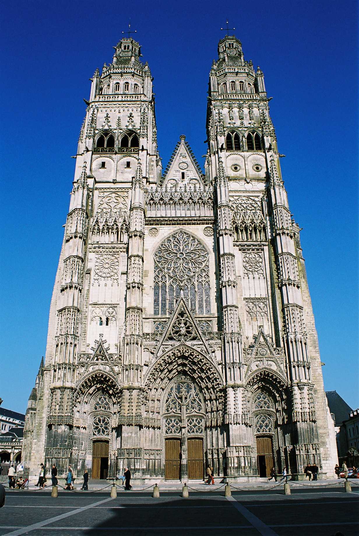 Colocatie Tours 247012