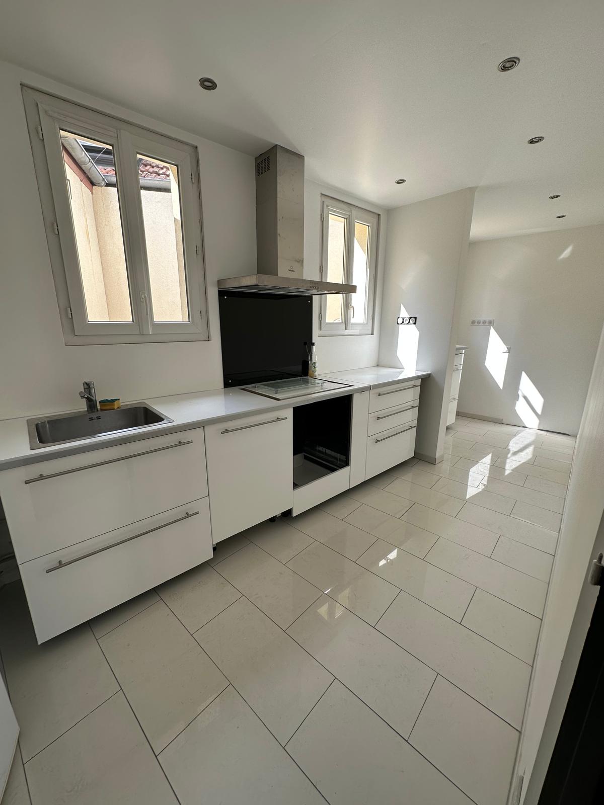 Colocatie Nanterre 390380