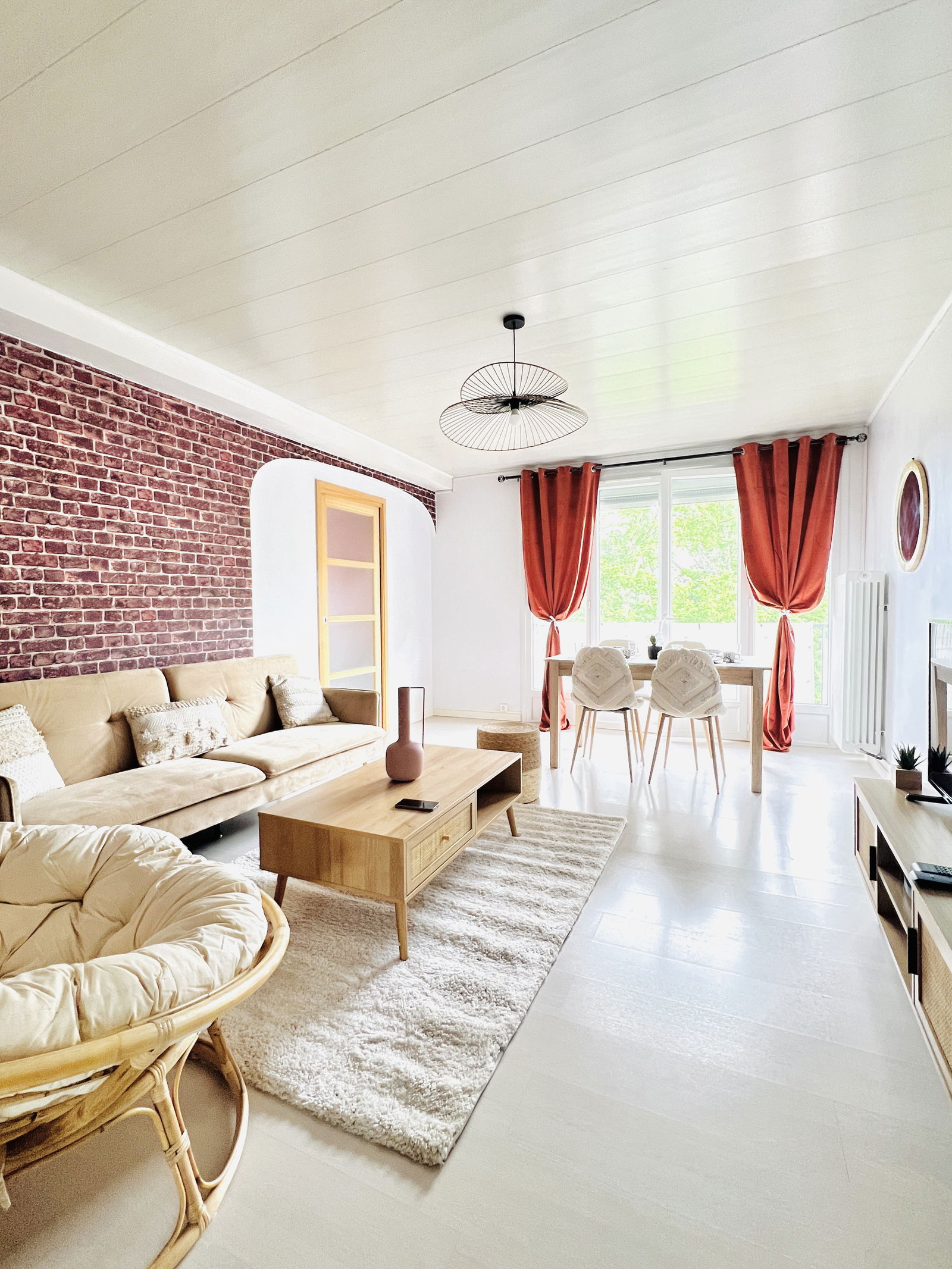 Colocatie Tours 589739