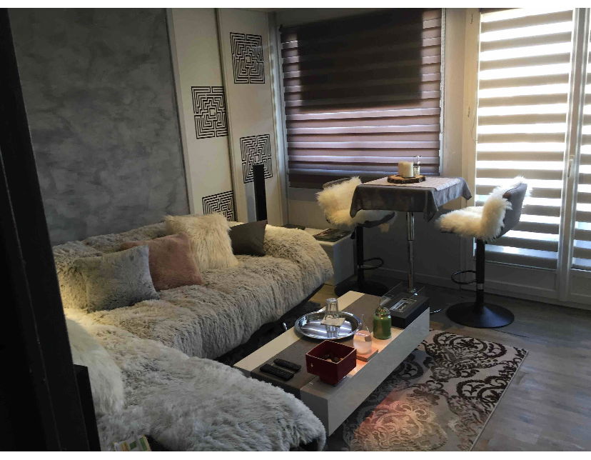 Colocatie Tours 90702