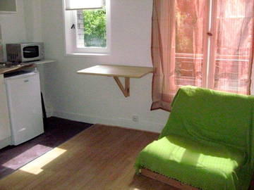 Roomlala | Gemeubileerde en onafhankelijke studio te huur 