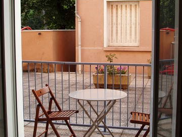 Roomlala | Gemeubileerde en toegeruste ateljee met terras