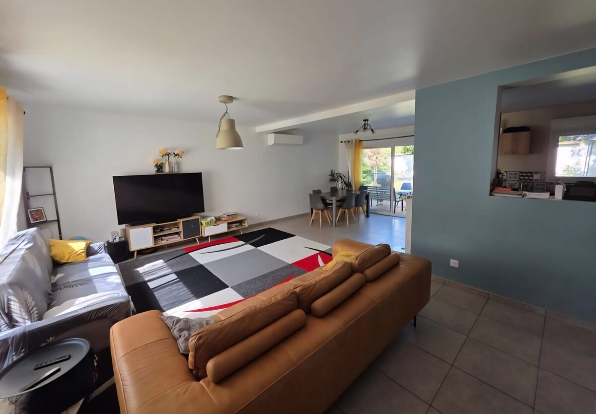Homestay Sainte-Geneviève-des-Bois 669151