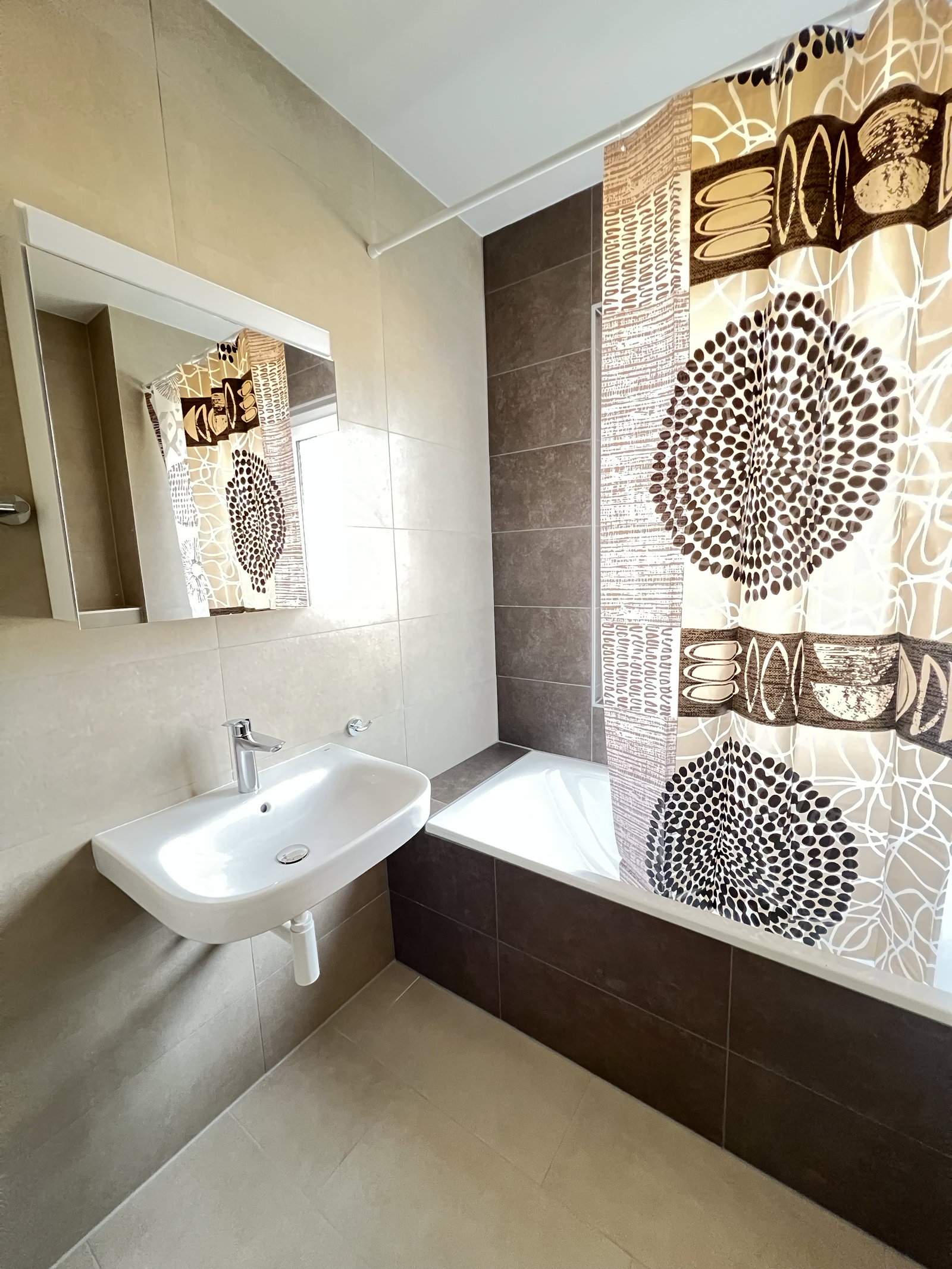 Kolokasie Crissier 661010