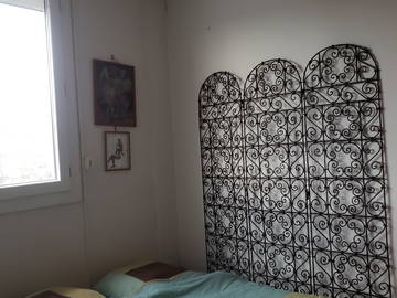 Roomlala | Gemeubileerde kamer te huur in een met bomen omzoomde residentie