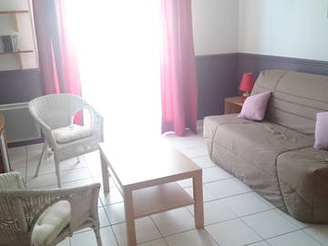 Roomlala | Gemeubileerde studio