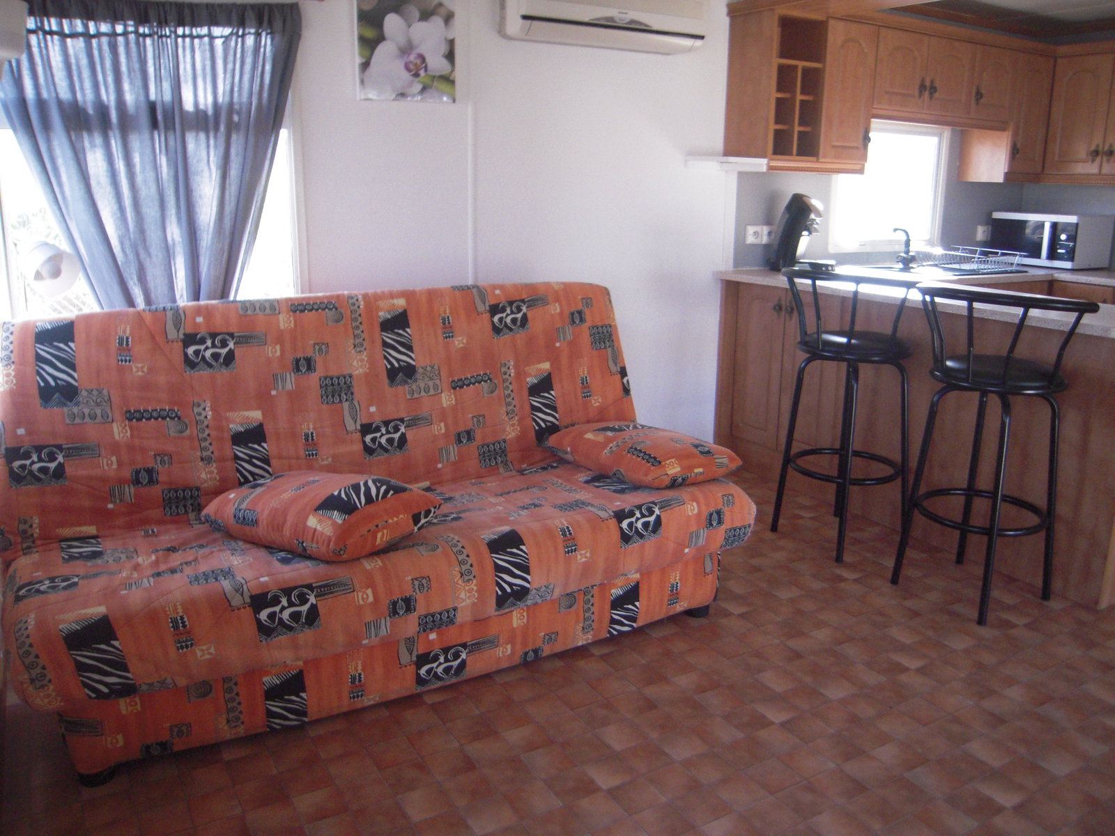 Ganz Haus Mondragon 82133