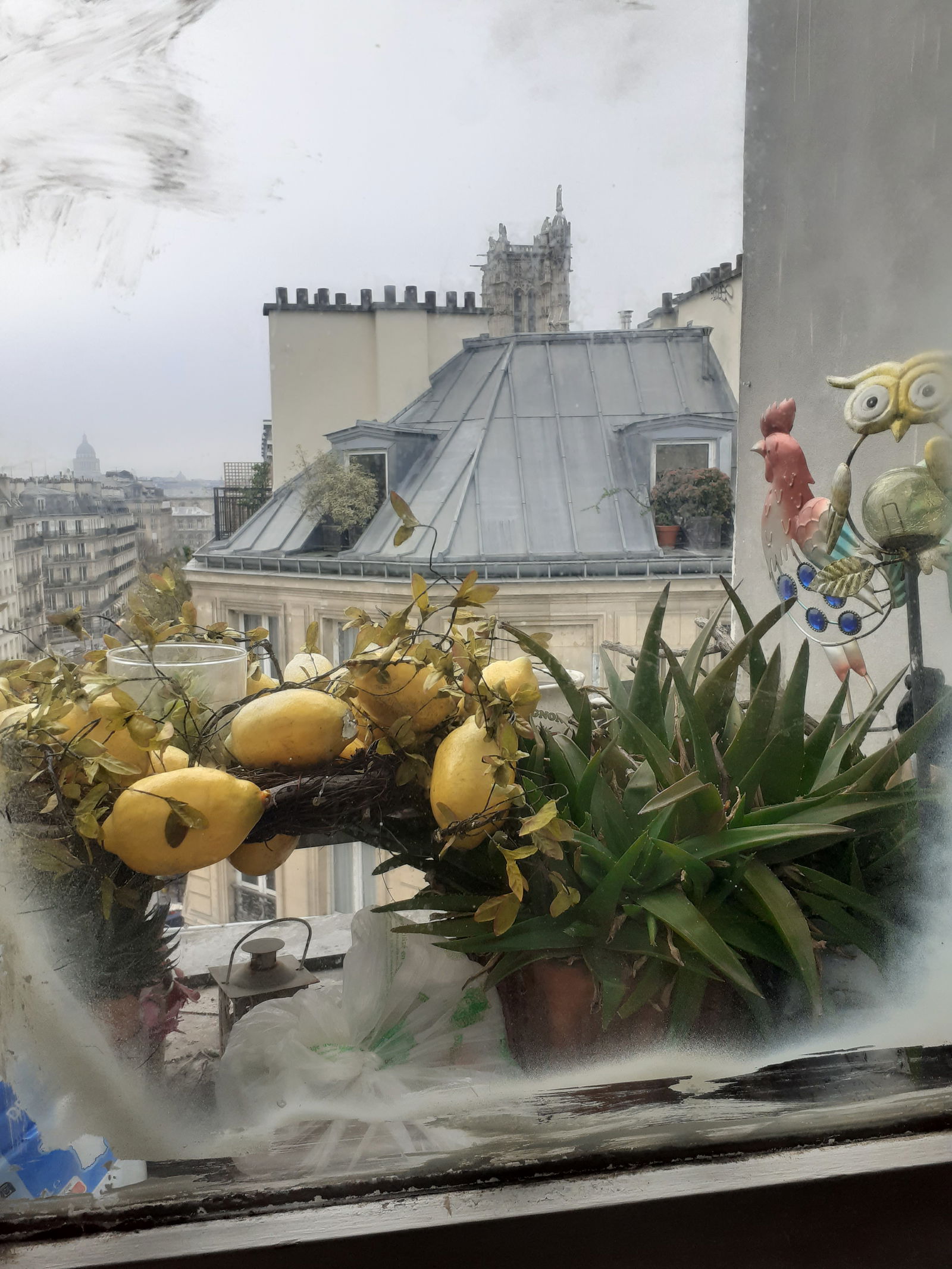 Ganz Haus Paris 480485