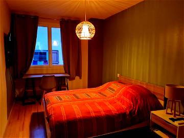 Roomlala | Geräumige Möblierte Und Private Zimmer Ambérieu En Bugey