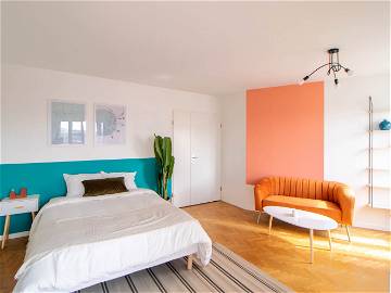 Roomlala | Geräumiges, 23 M² Großes Zimmer Zu Vermieten In Saint-Denis - SDN05