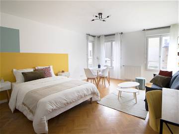 Roomlala | Geräumiges Hauptschlafzimmer Von 23 M² - SDN01