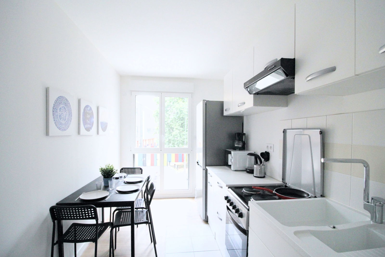 Kolokation Clichy 241204