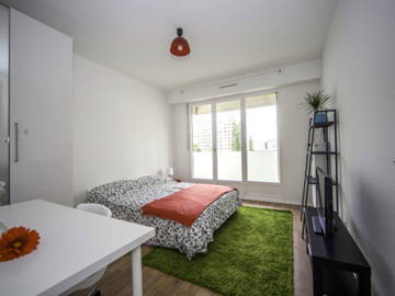 Roomlala | Geräumiges Und Warmes Zimmer – 15 M² – ST15