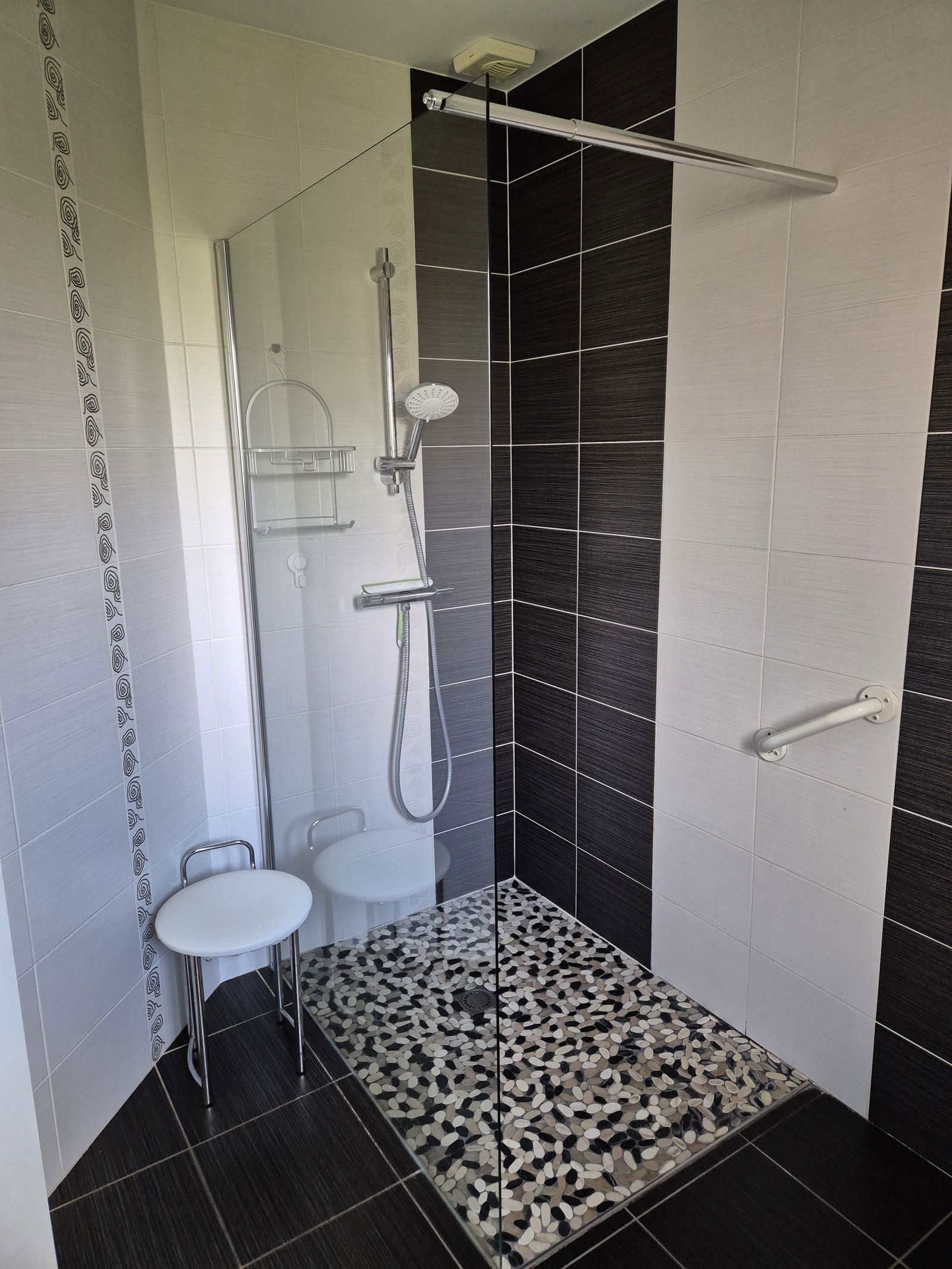 Gehele Woning Domérat 652895