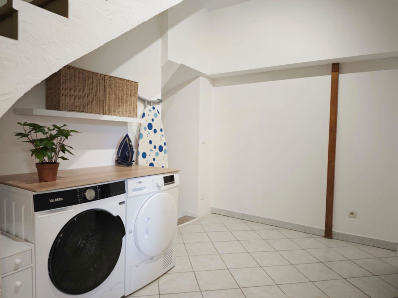 Colocatie Feyzin 562376