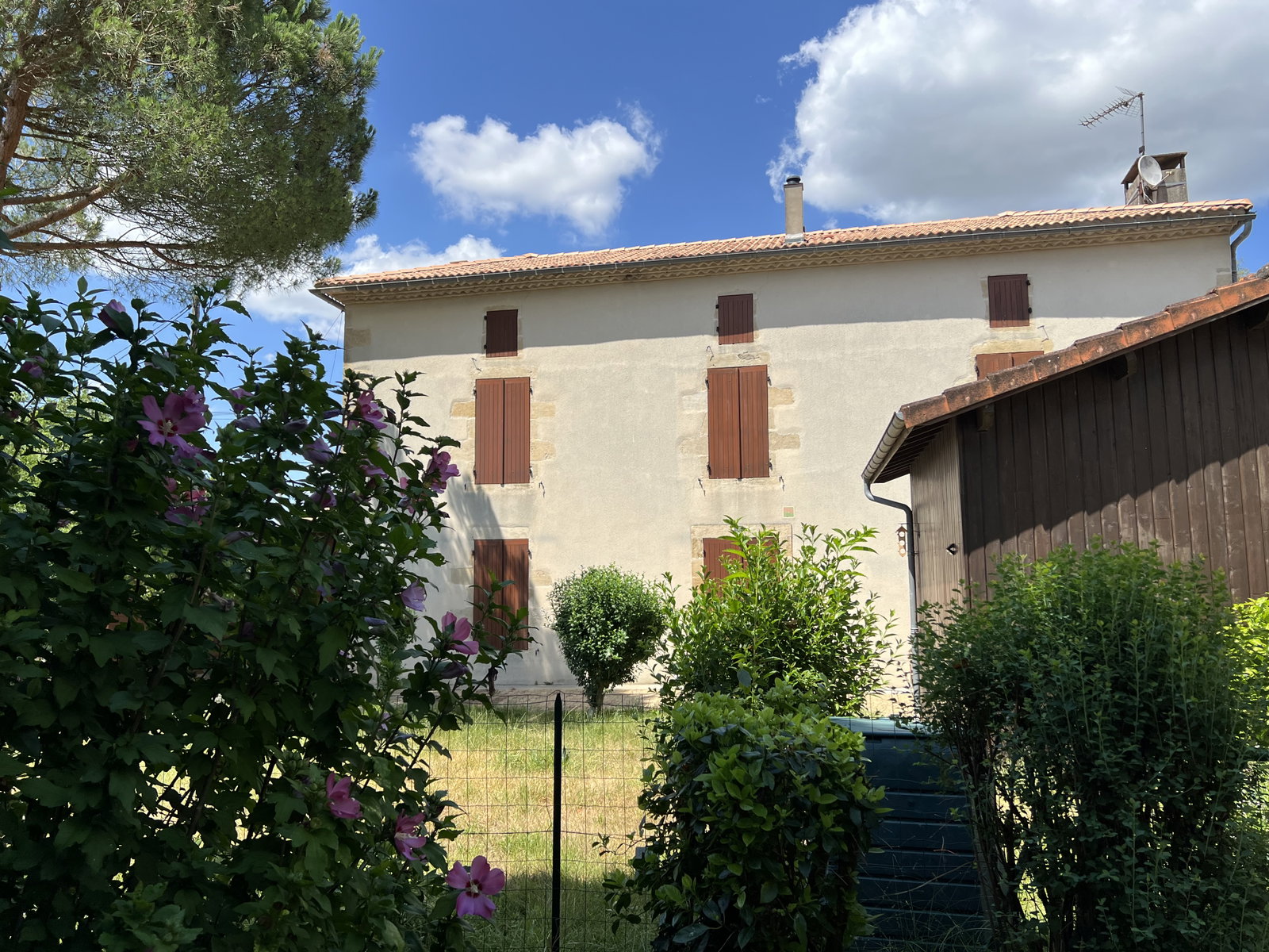 Entire Home Castets et Castillon 669200