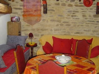 Entire Home Lyon 18741-1