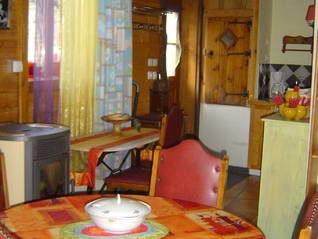 Entire Home Lyon 18741-3