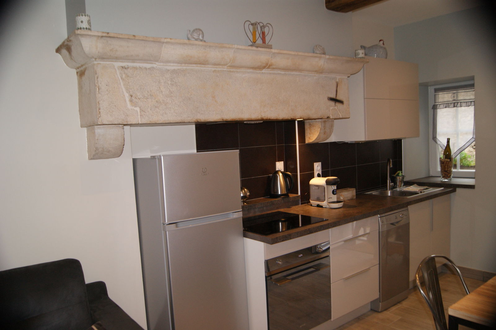 Onofhängeg Studio Meursault 142669