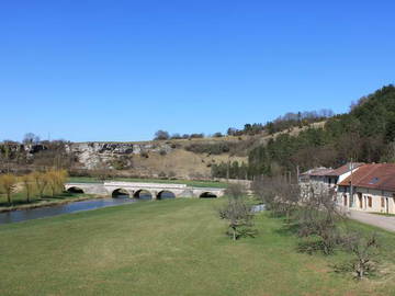 Logement Entier Circourt-Sur-Mouzon 46237-9