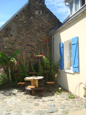 Onofhängeg Studio Surtainville 55222
