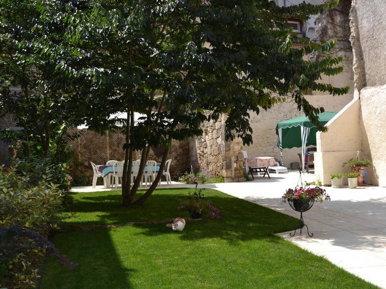 Habitaciones De Huéspedes Nérac 83435-3