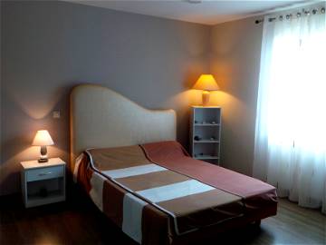 Private Room Isigny-Le-Buat 94375-1