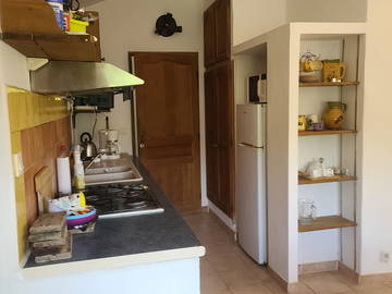 Alloggio intero in affitto a La Tour-D'aigues - foto 14: Sala da pranzo-14