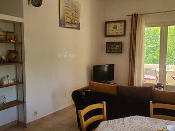 Alloggio intero in affitto a La Tour-D'aigues - foto 17: Sala da pranzo-17