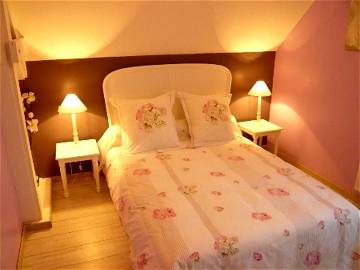 Private Room Isigny-Le-Buat 37745-1