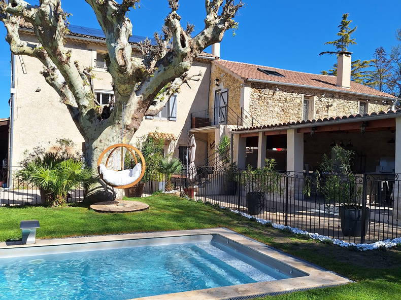 Entire Home Avignon 261943-2