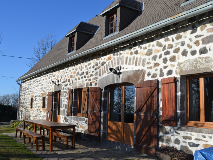 Entire Home Tauves 148313-2