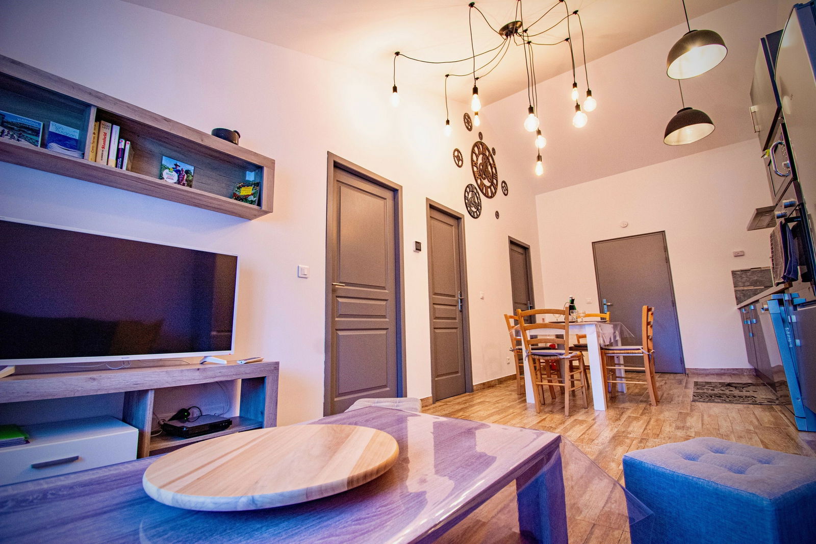 Tutta La Casa Avignon 221990