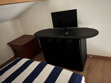 Guest room for rent in Livron-Sur-Drôme - photo 8: Bedroom-8