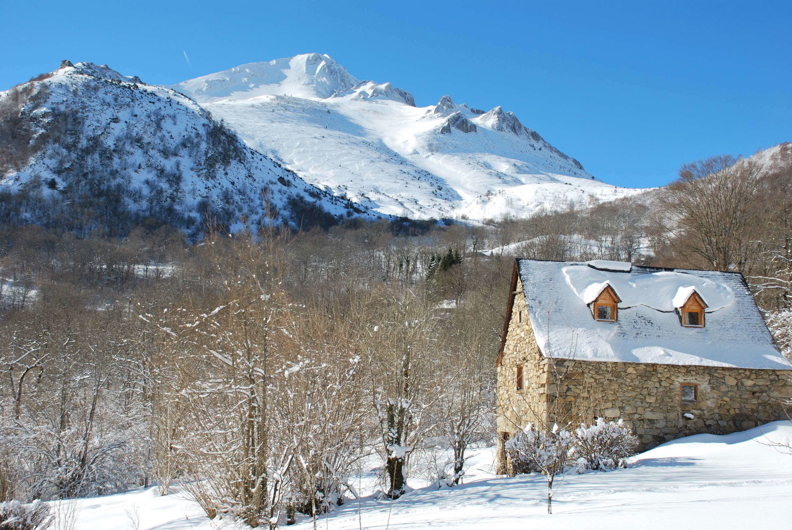 Studio Indépendant Estaing 97145