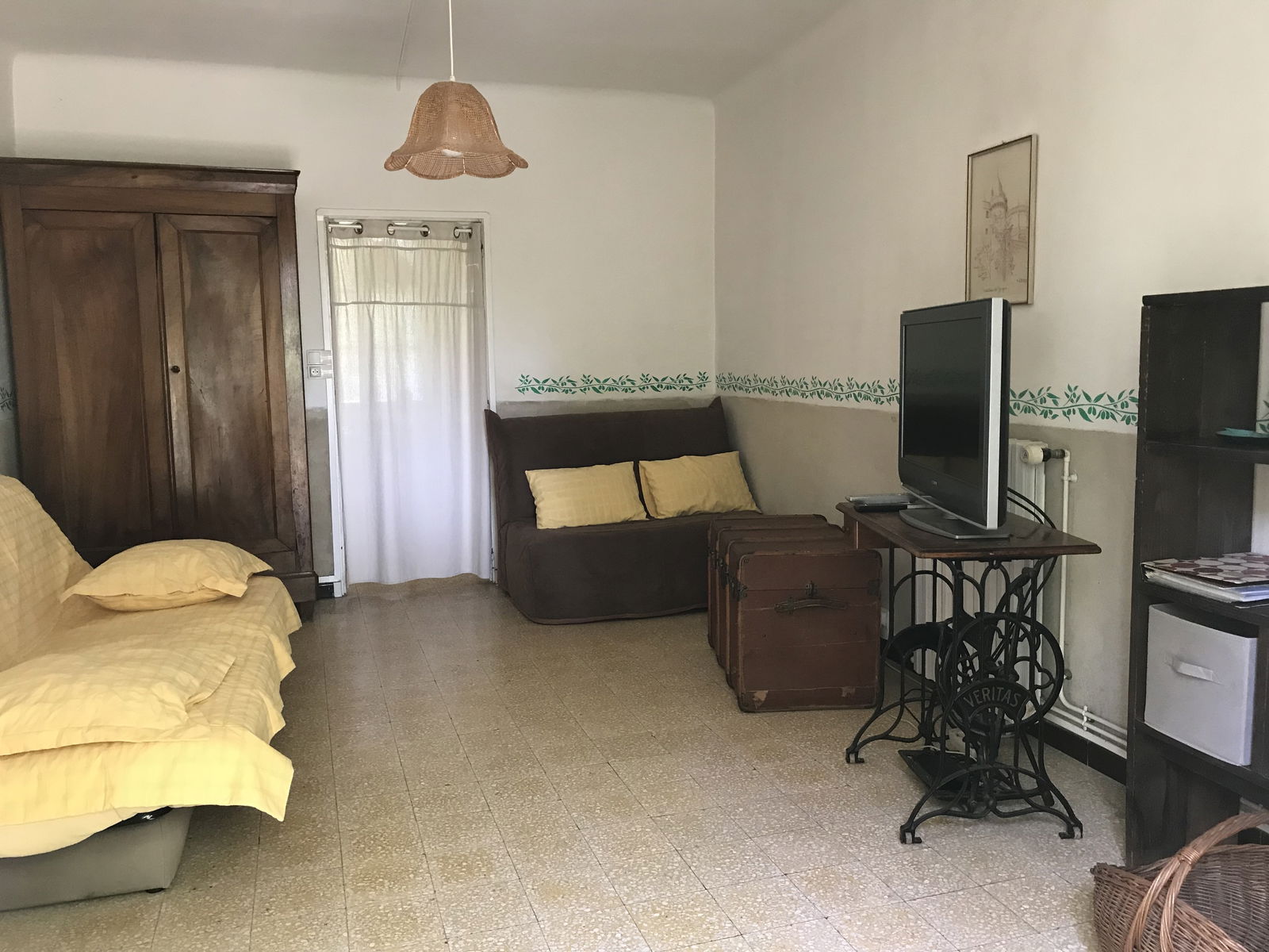 Independent Studio Istres 41206