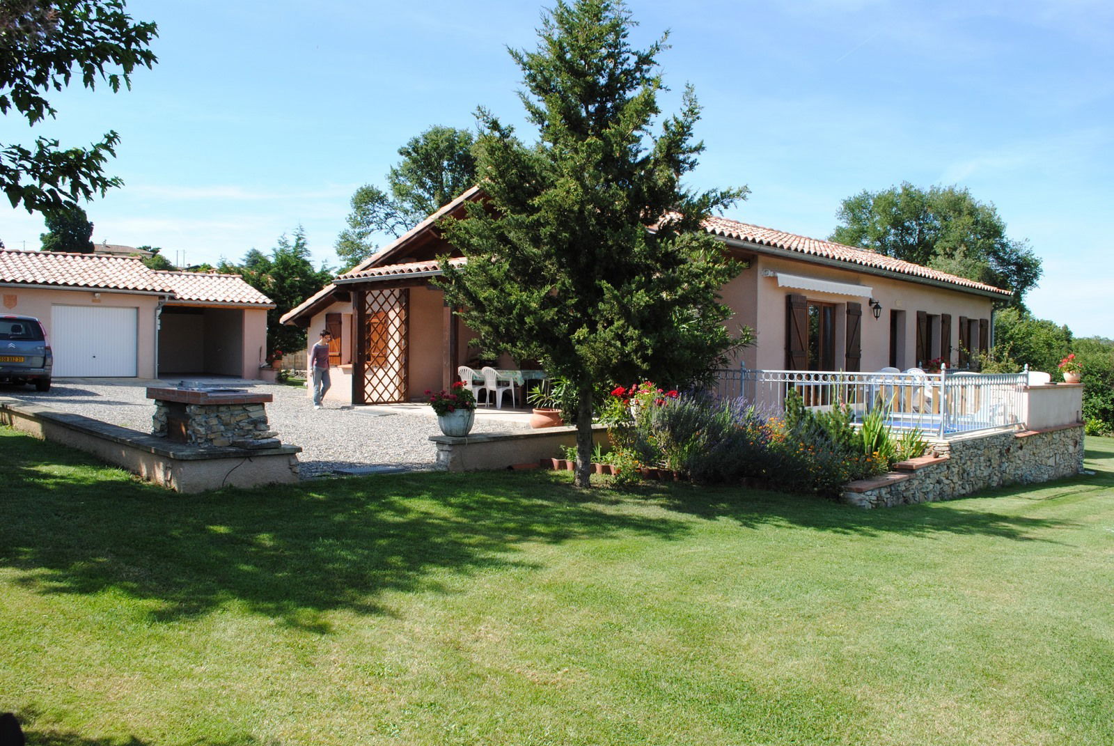 Itsenäinen Studio Auzas 97020