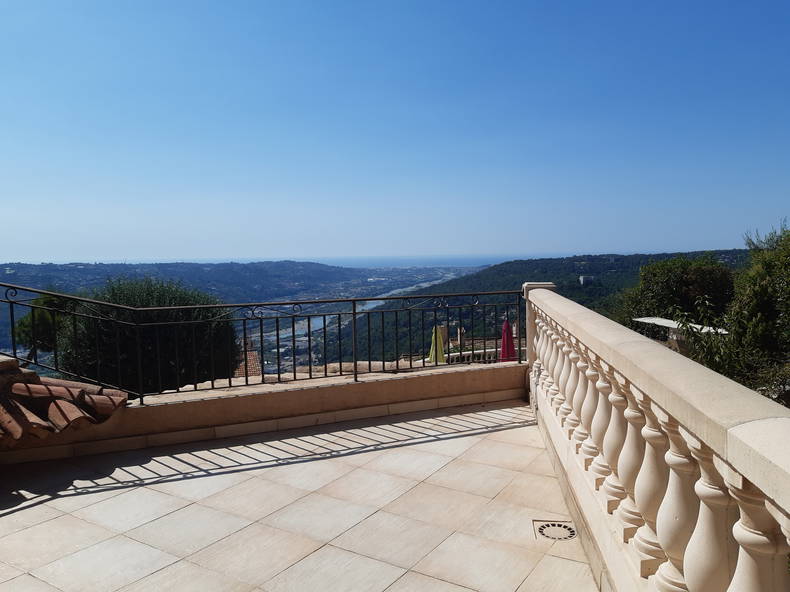 Entire Home Gattières 251461-1