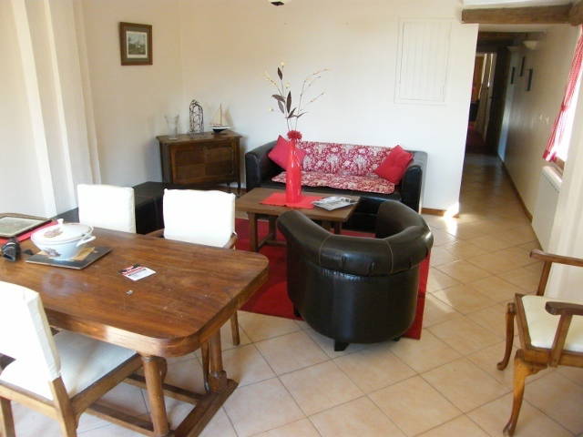 Homestay Montaigu-les-Bois 36010