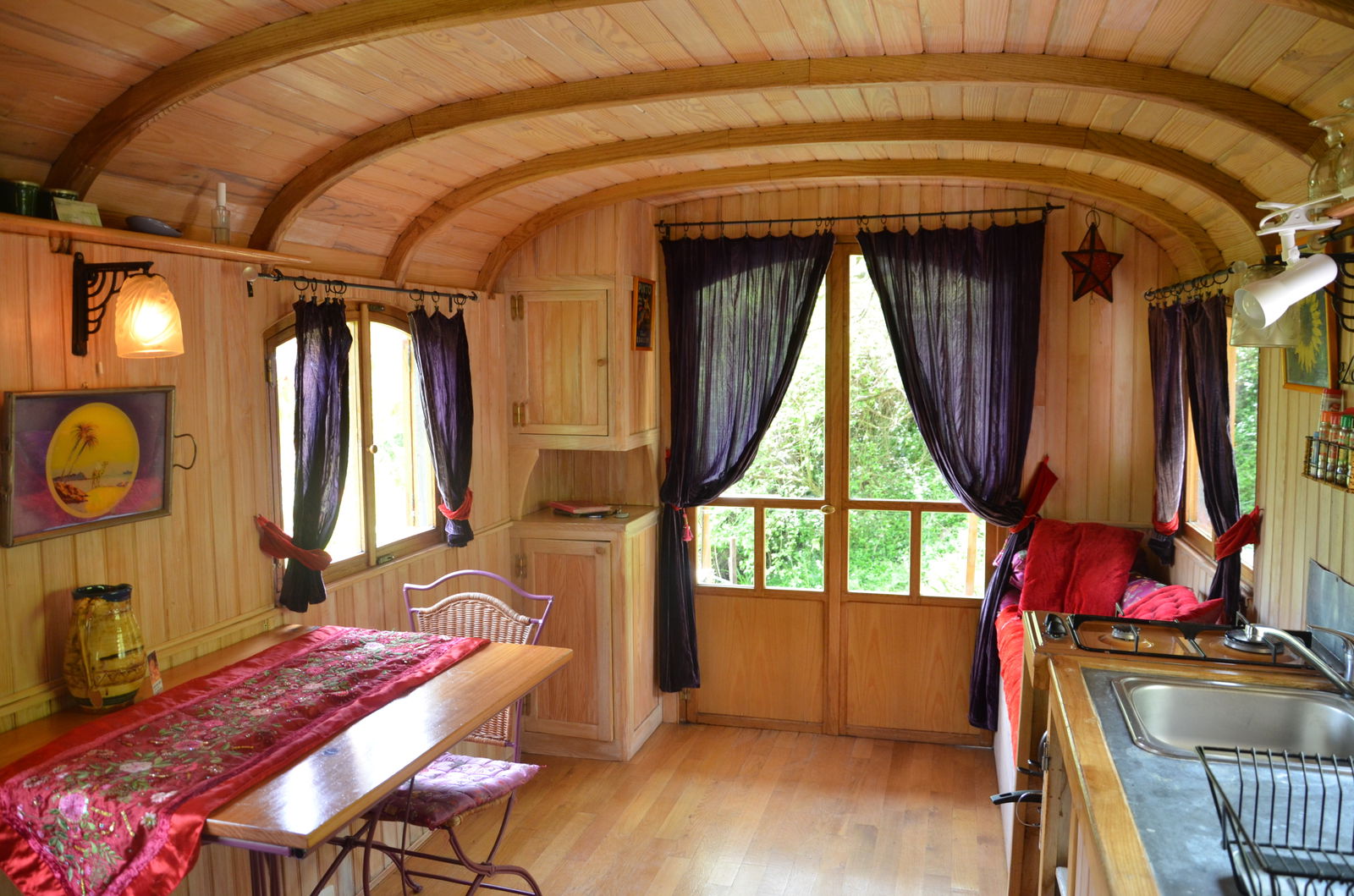 Itsenäinen Studio Roche-Saint-Secret-Béconne 197905