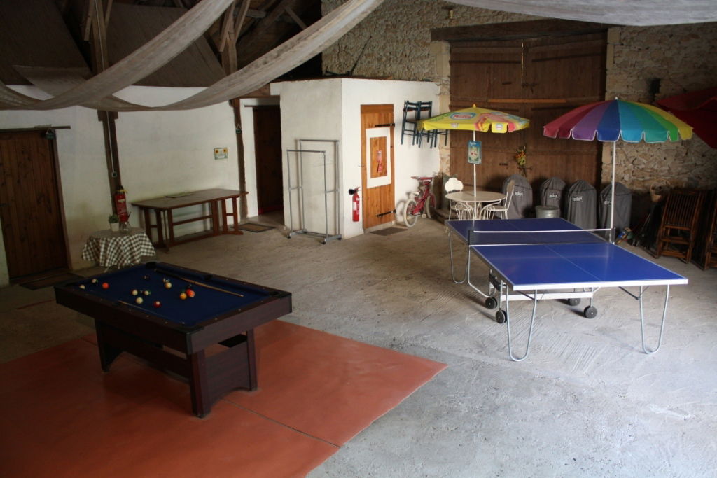 Unabhängiges Studio Roquecor 98840