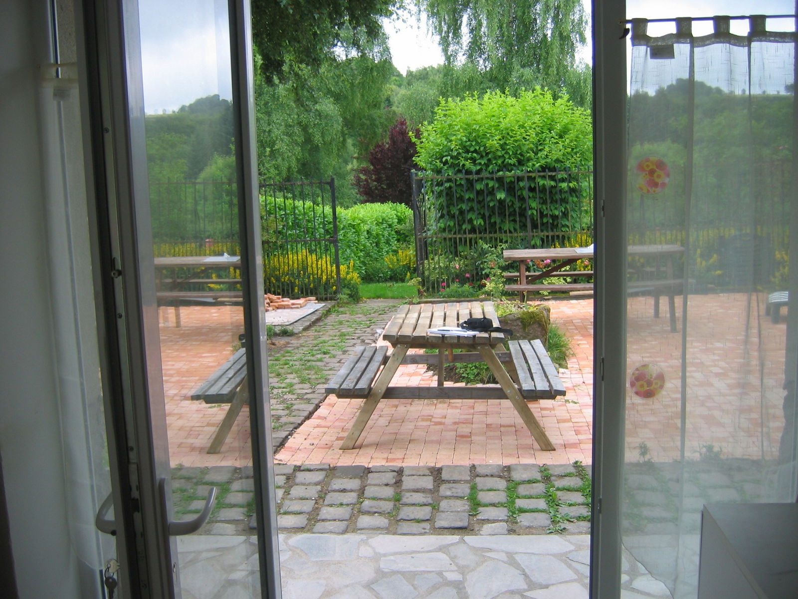 Onofhängeg Studio Avèze 64095