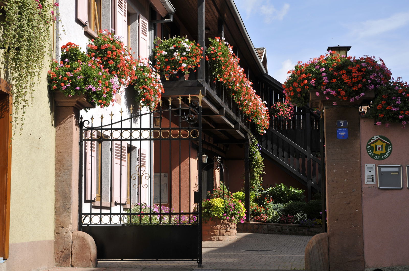 Independent Studio Bergheim 70396