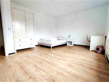 Roomlala | GOOD VIBES | Colocation 100% Renovated Ideally Located 3