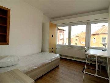 Roomlala | GOOD VIBES | Colocation 100% Renovated Ideally Located