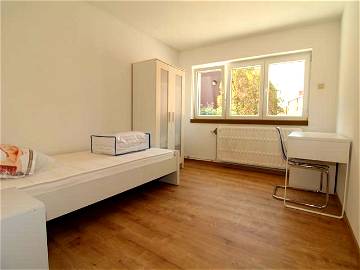 Roomlala | GOOD VIBES | Colocation 100% Renovated Ideally Located