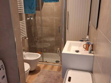 Chambre d'hôte à louer à Monza - photo 5 : salle de bain-5