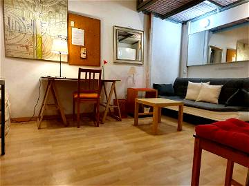 Roomlala | Gran Habitación Doble En El Centro De Barcelona Muy Espacios
