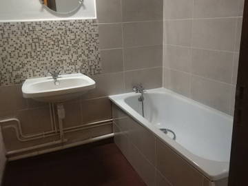Logement entier à louer à Grenoble - photo 7 : salle de bain-7